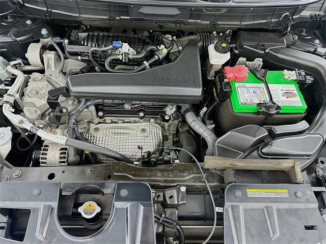 Photo of 2018 Gray Nissan Rogue