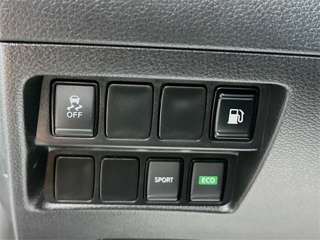 Photo of 2018 Gray Nissan Rogue