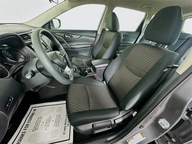 Photo of 2018 Gray Nissan Rogue