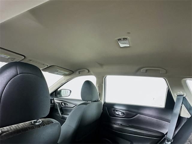 Photo of 2018 Gray Nissan Rogue