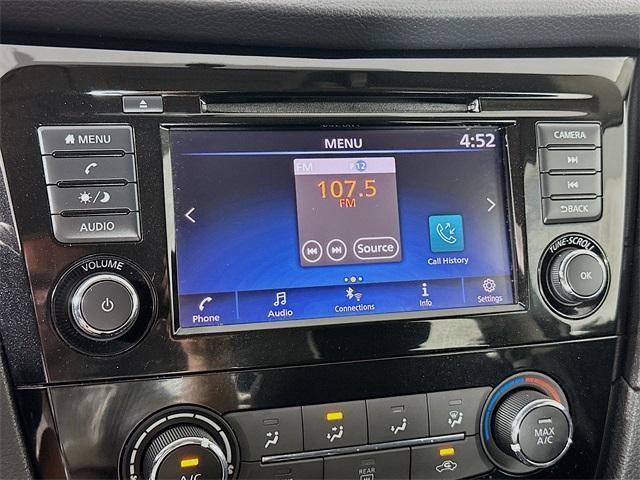 Photo of 2018 Gray Nissan Rogue