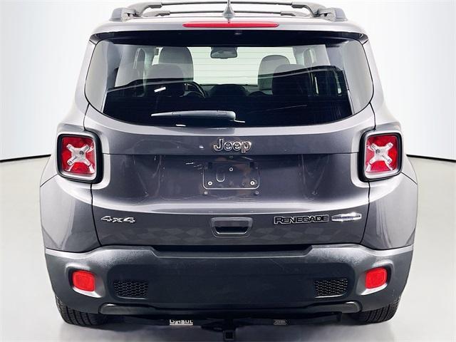 Photo of 2018 Granite Crystal Clearcoat Metallic Jeep Renegade