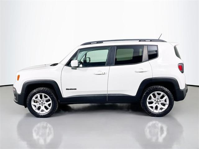 Photo of 2017 Alpine White Jeep Renegade