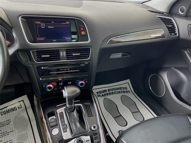 Photo of 2016 Florett Silver Metallic Audi Q5
