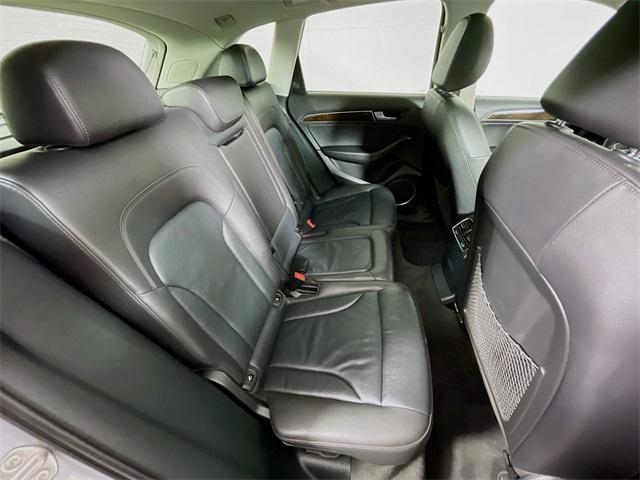 Photo of 2016 Florett Silver Metallic Audi Q5