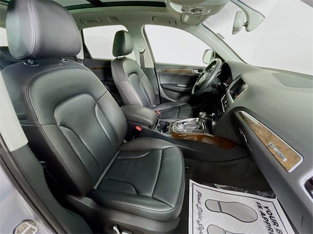 Photo of 2016 Florett Silver Metallic Audi Q5