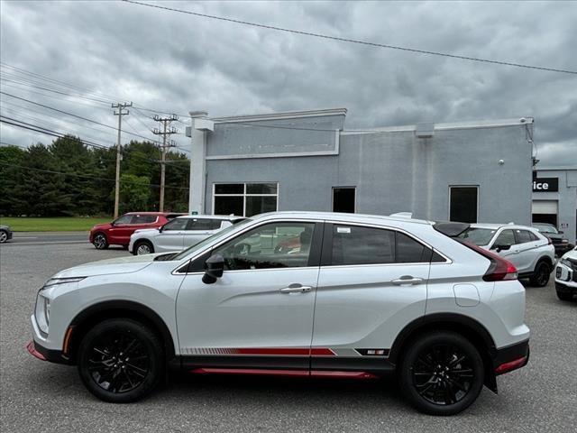 Photo of 2024 Diamond White Mitsubishi Eclipse Cross