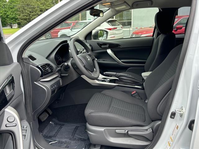 Photo of 2024 Diamond White Mitsubishi Eclipse Cross