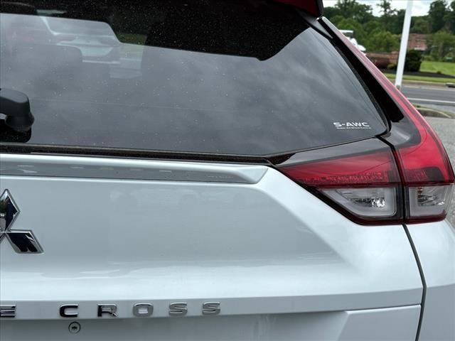 Photo of 2024 Diamond White Mitsubishi Eclipse Cross