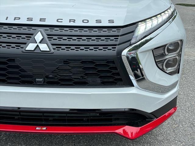Photo of 2024 Diamond White Mitsubishi Eclipse Cross