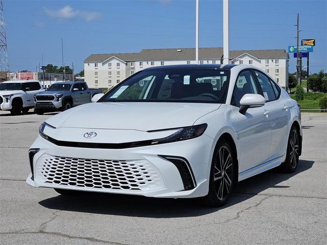 Photo of 2025 Wind Chill Pearl Toyota Camry