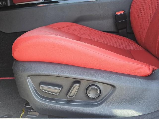 Photo of 2025 Wind Chill Pearl Toyota Camry