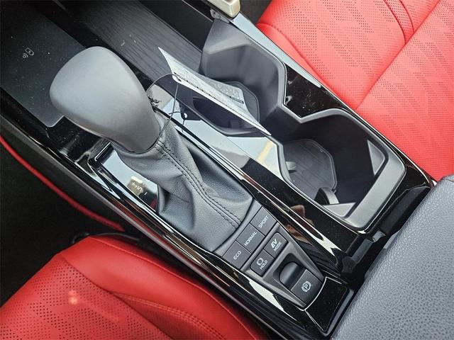 Photo of 2025 Wind Chill Pearl Toyota Camry