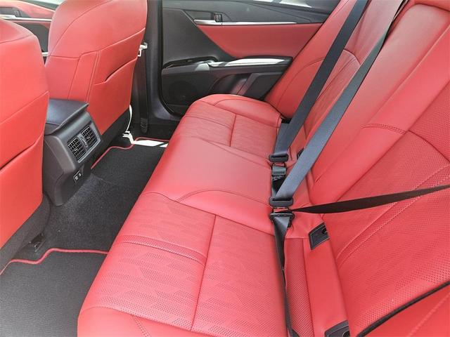 Photo of 2025 Wind Chill Pearl Toyota Camry