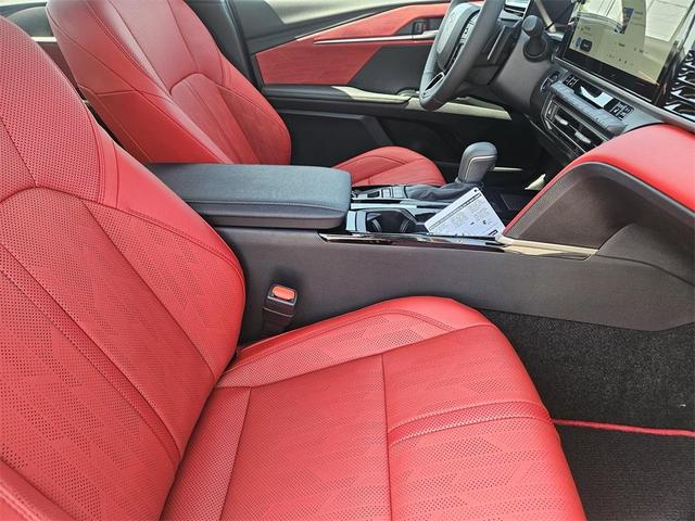 Photo of 2025 Wind Chill Pearl Toyota Camry