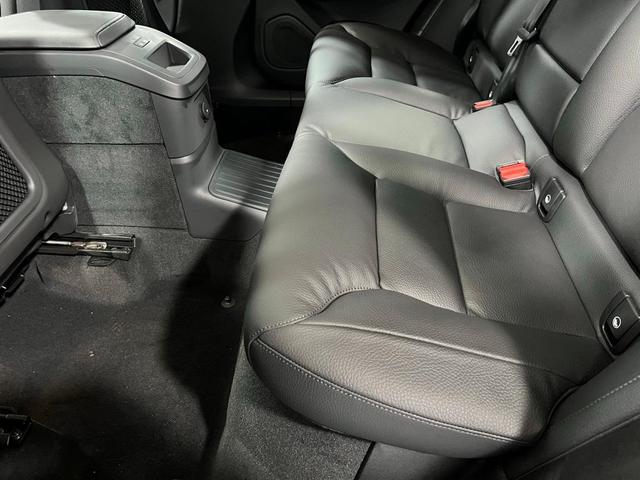Photo of 2025 Onyx Black Volvo XC60 Plug-In Hybrid