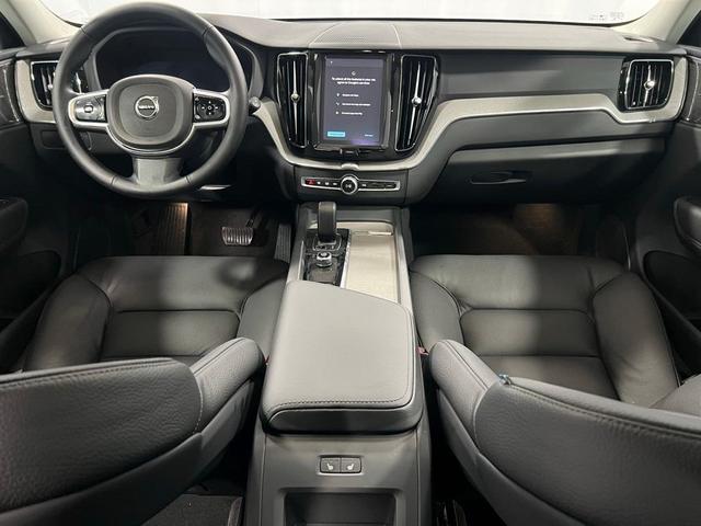 Photo of 2025 Onyx Black Volvo XC60 Plug-In Hybrid