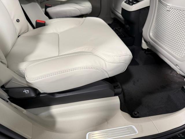 Photo of 2026 Onyx Black Volvo XC90