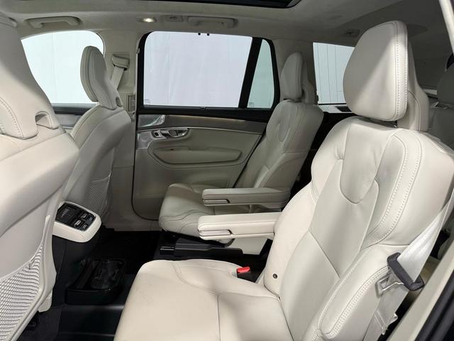 Photo of 2026 Onyx Black Volvo XC90