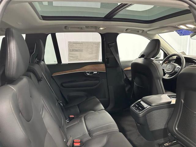 Photo of 2025 Silver Volvo XC90