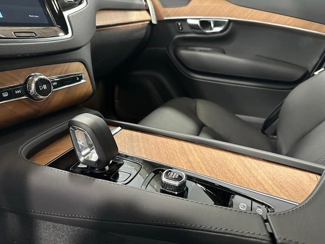 Photo of 2025 Silver Volvo XC90