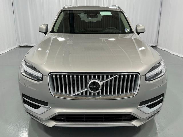 Photo of 2025 Silver Volvo XC90