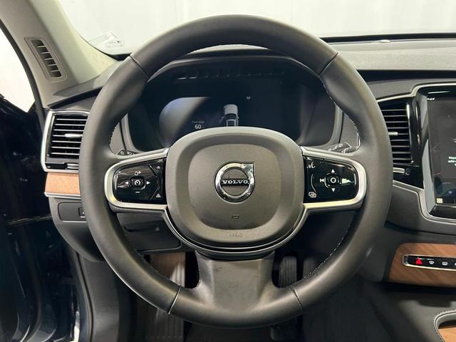 Photo of 2025 Blue Volvo XC90