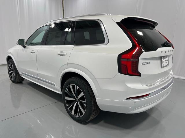 Photo of 2025 White Pearl Volvo XC90