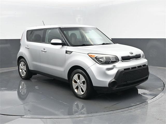 Photo of 2014 Bright Silver Kia Soul
