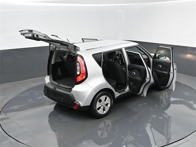 Photo of 2014 Bright Silver Kia Soul