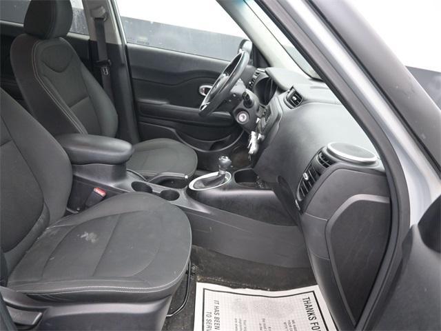 Photo of 2014 Bright Silver Kia Soul