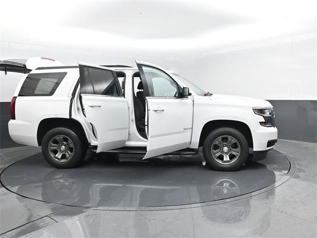 Photo of 2019 Summit White Chevrolet Tahoe