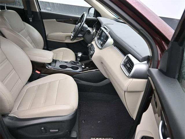 Photo of 2019 Sangria Red Kia Sorento