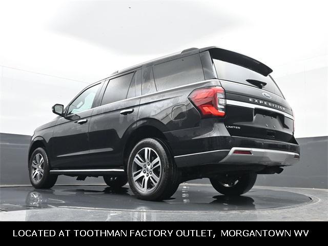 Photo of 2023 Black Metallic Ford Expedition
