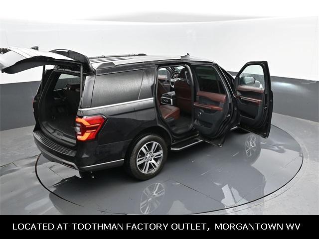 Photo of 2023 Black Metallic Ford Expedition