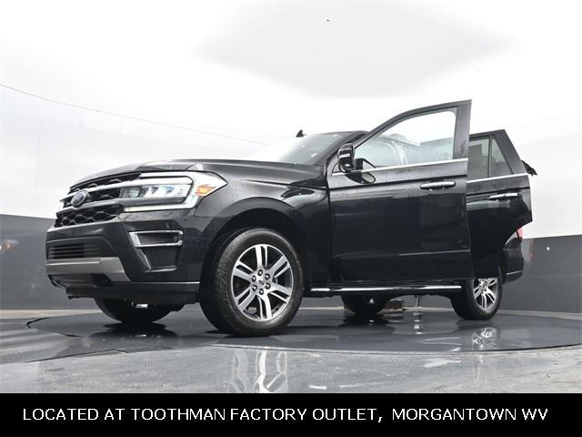 Photo of 2023 Black Metallic Ford Expedition