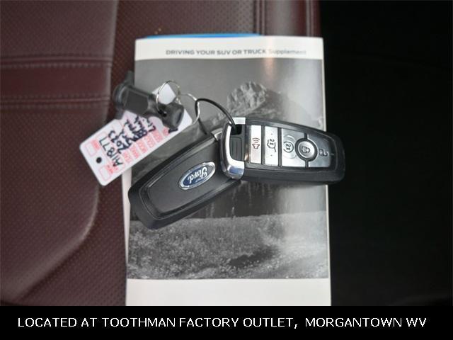 Photo of 2023 Black Metallic Ford Expedition