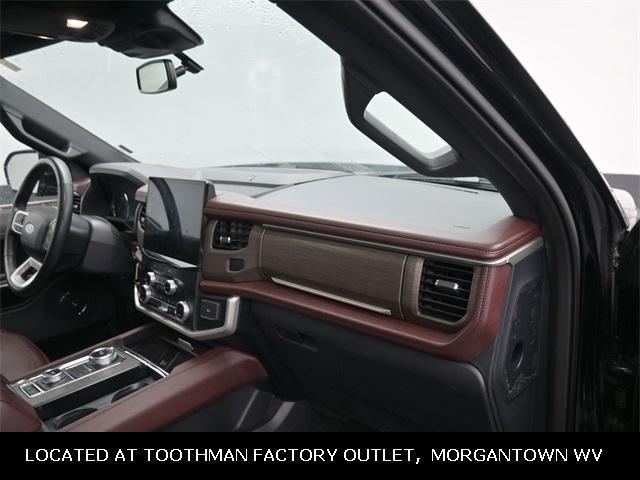 Photo of 2023 Black Metallic Ford Expedition