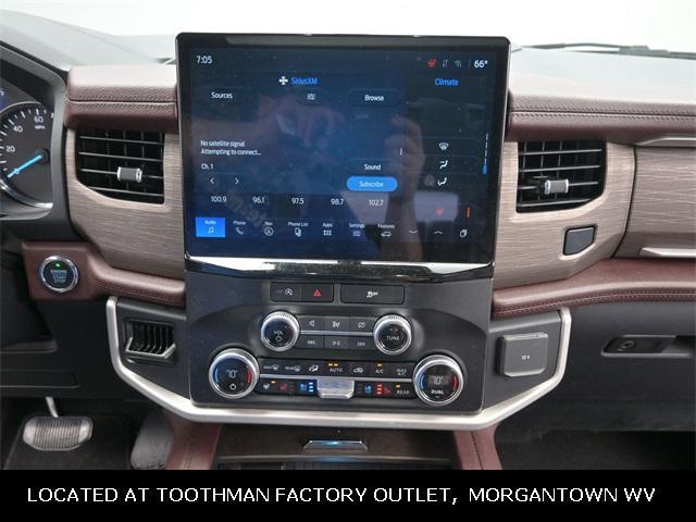 Photo of 2023 Black Metallic Ford Expedition