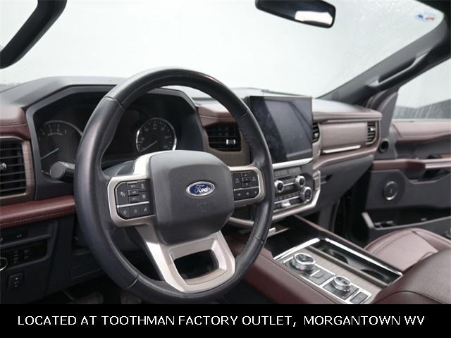 Photo of 2023 Black Metallic Ford Expedition