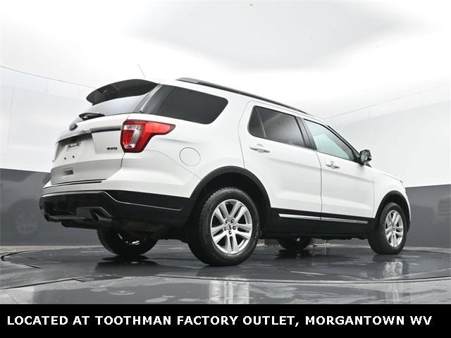 Photo of 2018 Oxford White Ford Explorer