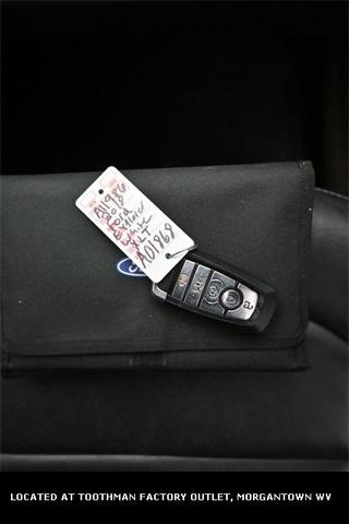 Photo of 2018 Oxford White Ford Explorer