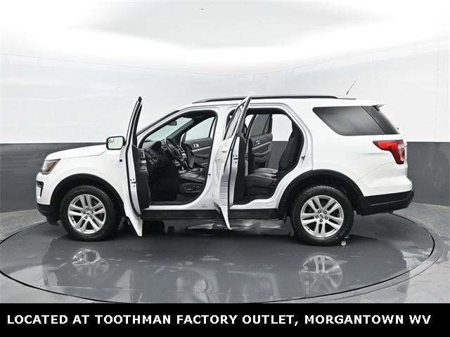 Photo of 2018 Oxford White Ford Explorer
