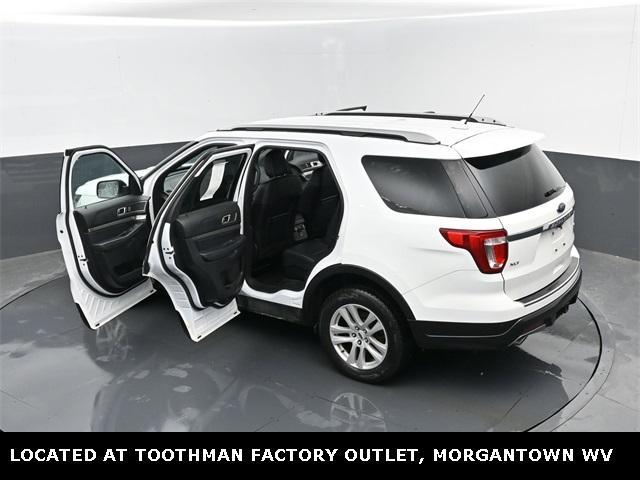 Photo of 2018 Oxford White Ford Explorer