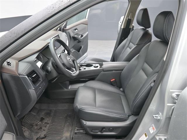 Photo of 2022 Brilliant Silver Metallic Nissan Rogue