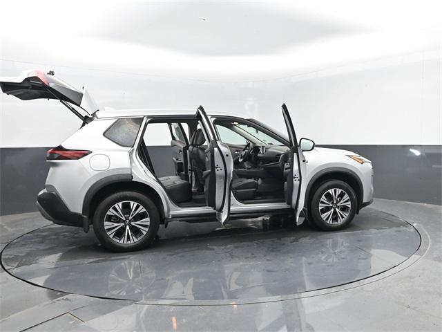 Photo of 2022 Brilliant Silver Metallic Nissan Rogue