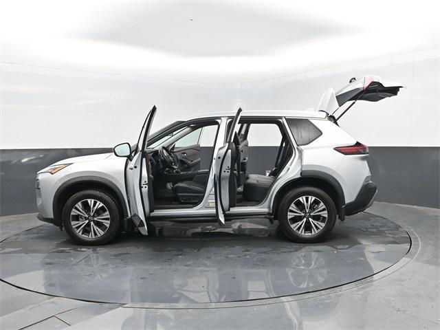Photo of 2022 Brilliant Silver Metallic Nissan Rogue