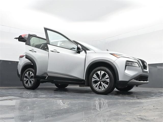 Photo of 2022 Brilliant Silver Metallic Nissan Rogue
