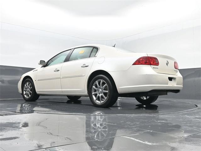 Photo of 2008 White Diamond Clearcoat Buick Lucerne