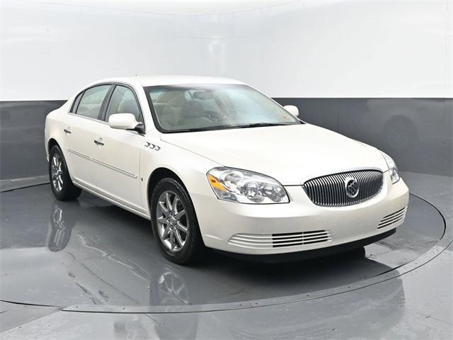 Photo of 2008 White Diamond Clearcoat Buick Lucerne